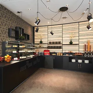 4* ホテル Leonardo City West