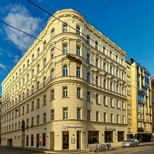 H+ Hotel
